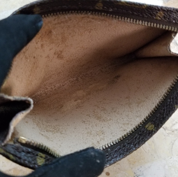 LOUIS VUITTON Classic Pouchette Monogram print - Picture 14 of 16